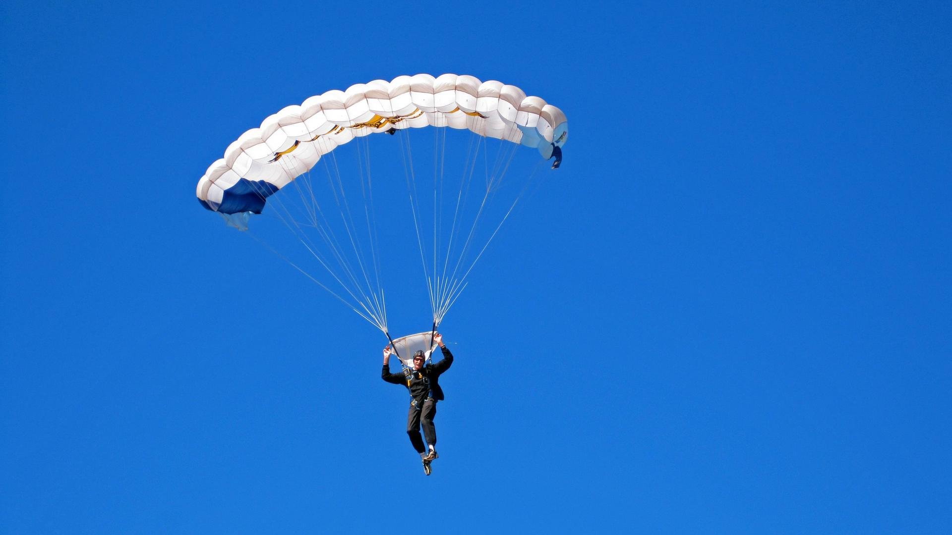 世界青少年冰壶锦标赛在哈尔滨精彩纷呈,中国队表现亮眼,2019中国青少年冰壶公开赛
