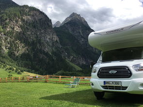 爱游戏中国官方网站平台-全国高山越野赛选手挑战极限天气，2021崀山越野赛