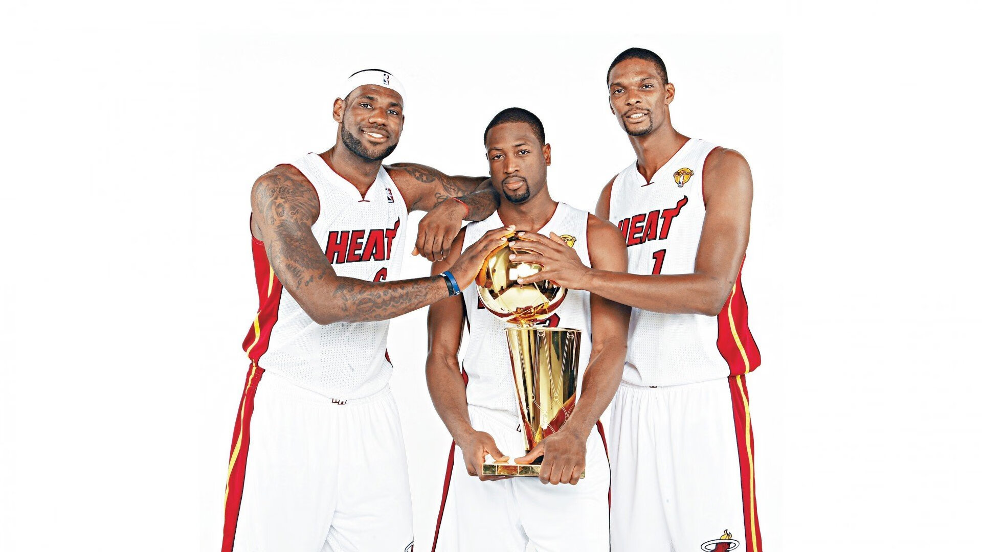 “战术深度：不同球队的核心战术揭秘”，球队战术怎么设置