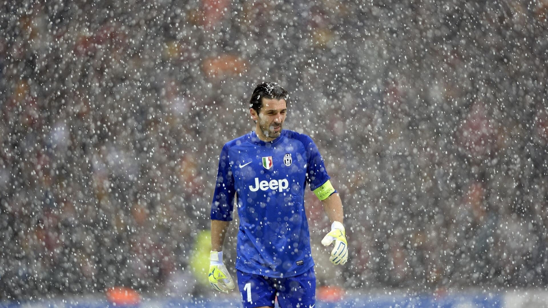 西甲不断调整战术，精彩场面频出引爆现场，西甲局势